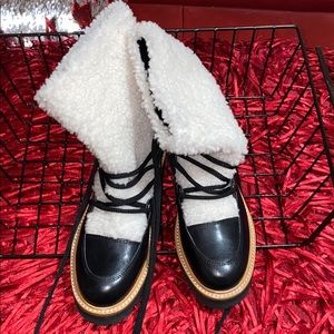 Marc Fisher blk keather with sheep fur brand new!
